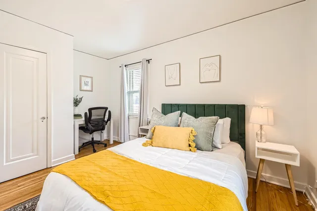 $2,695 | 3805 France Avenue South, Unit 2, Minneapolis, MN 55416