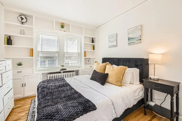 $2,695 | 3805 France Avenue South, Unit 2, Minneapolis, MN 55416