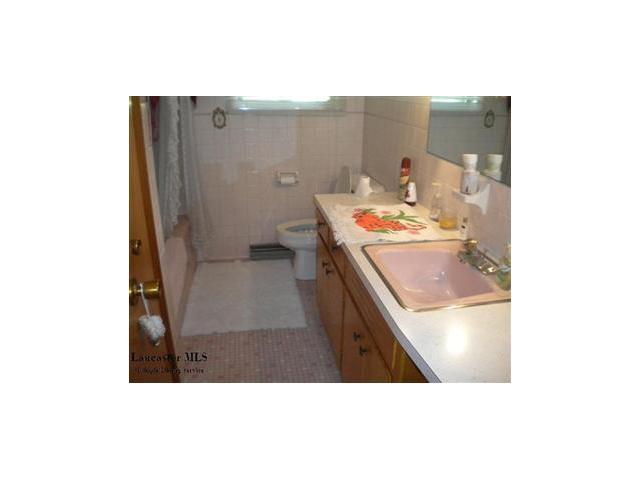 2275 Blue Valley Road Southeast Lancaster, OH 43130 - Photo 11 of 17