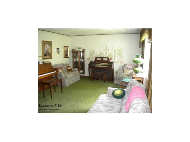 2275 Blue Valley Road Southeast Lancaster, OH 43130 - Photo 4 of 17