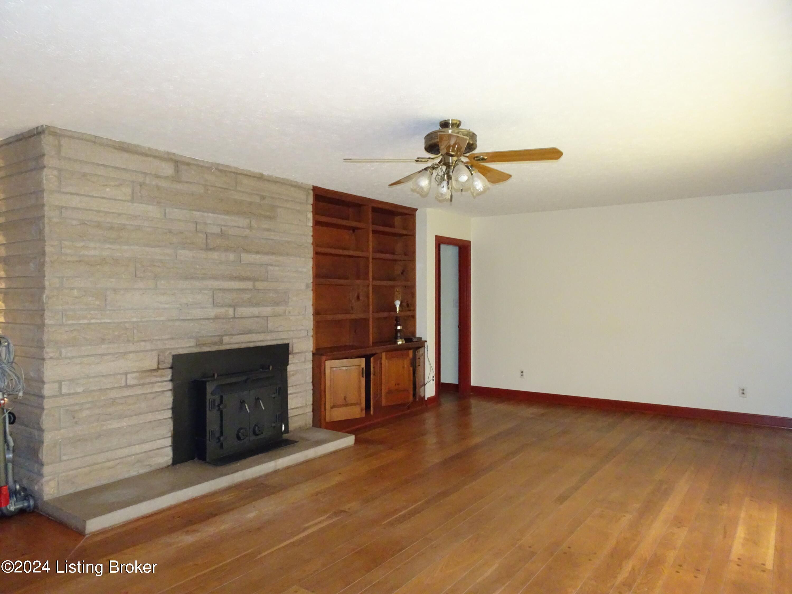 5400 Pendleton Road Louisville, KY 40272 - Photo 2 of 17 DSC06609