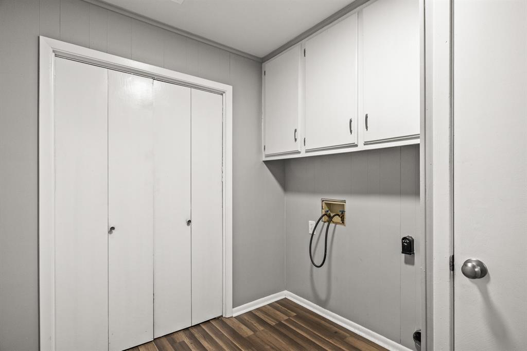 231 Quitman Street Pittsburg, TX 75686 - Photo 28 of 32 a bathroom with a shower