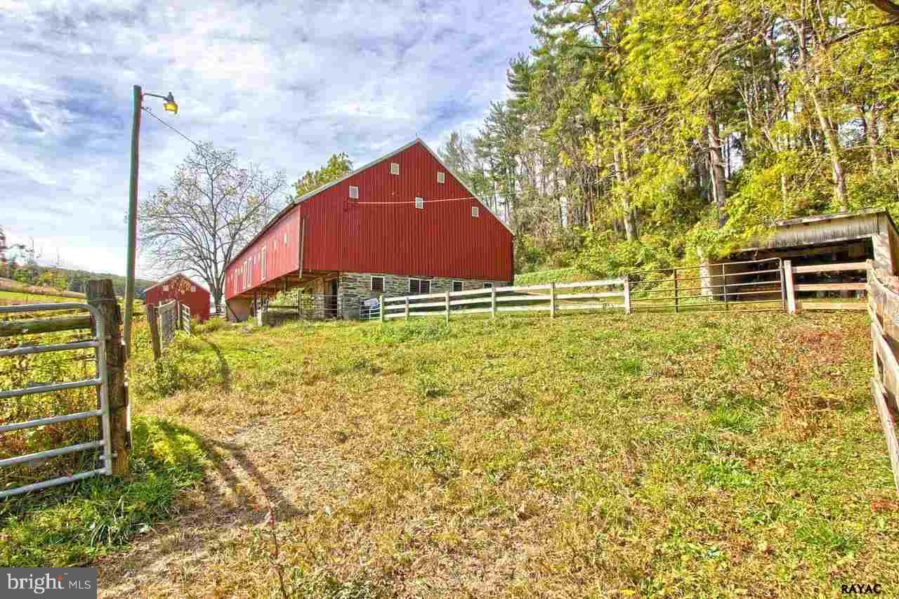 3247 Ridgeview Road Dallastown, PA 17313 - Photo 12 of 36