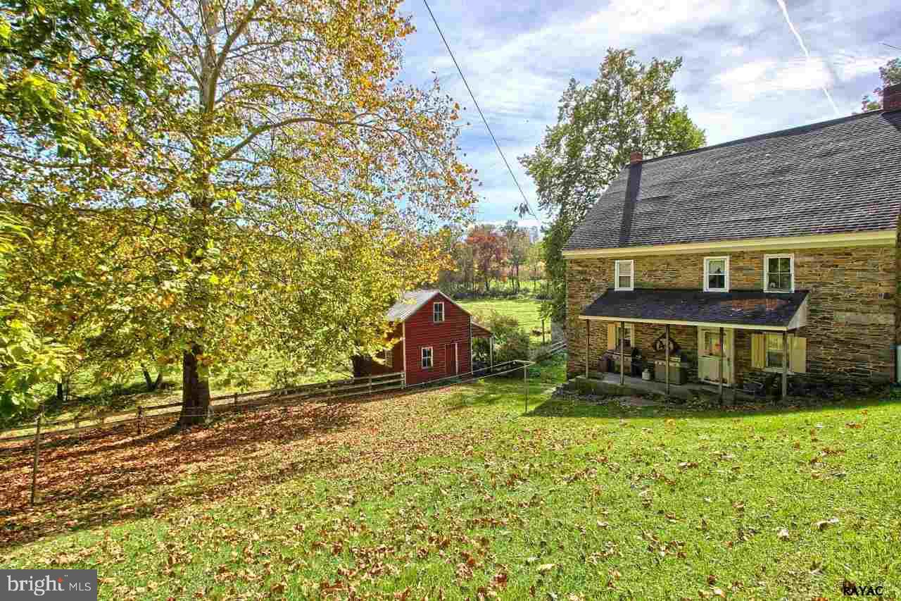 3247 Ridgeview Road Dallastown, PA 17313 - Photo 4 of 36