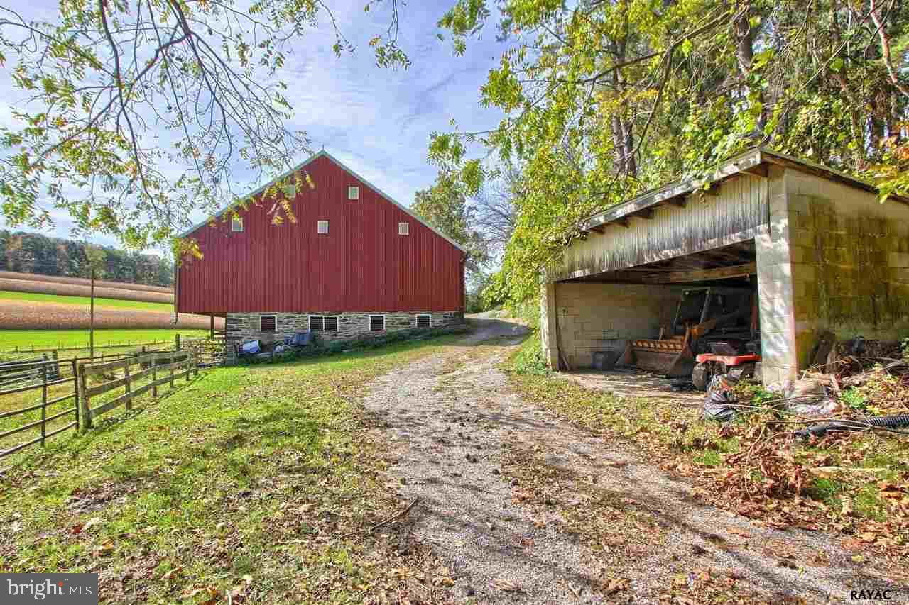 3247 Ridgeview Road Dallastown, PA 17313 - Photo 5 of 36