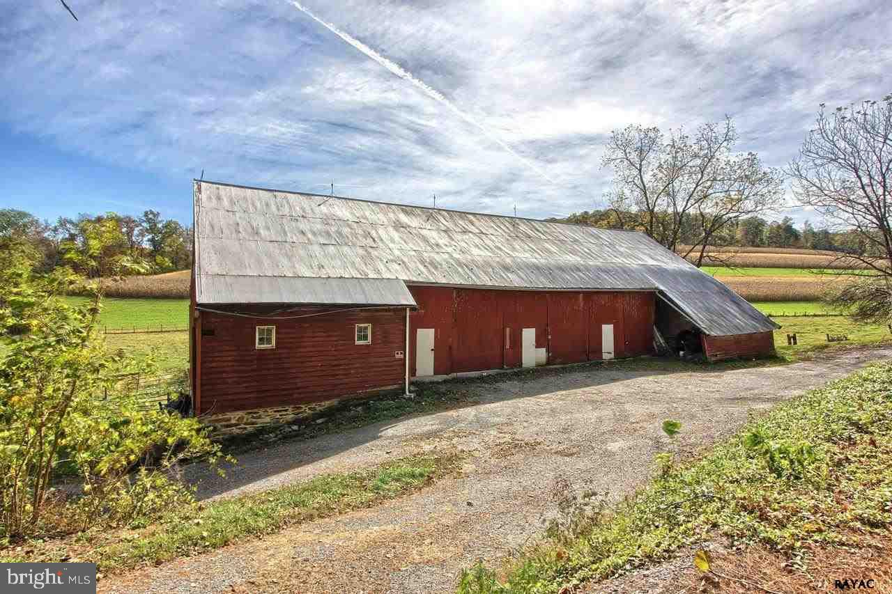 3247 Ridgeview Road Dallastown, PA 17313 - Photo 7 of 36