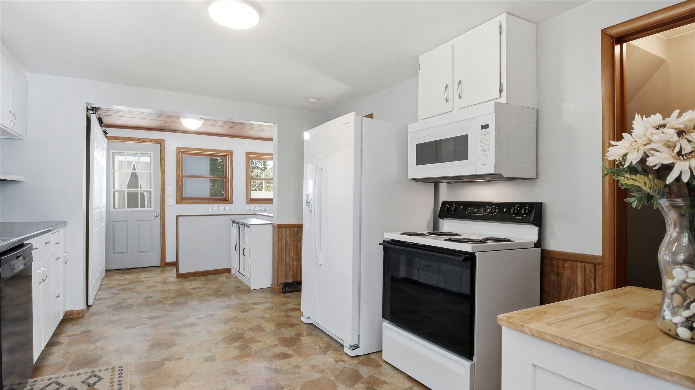 209 Vine Street Spooner, WI 54801 - Photo 13 of 39