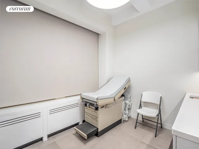 $2,495,000 | 64 West 36th Street, Unit 5C | Midtown South