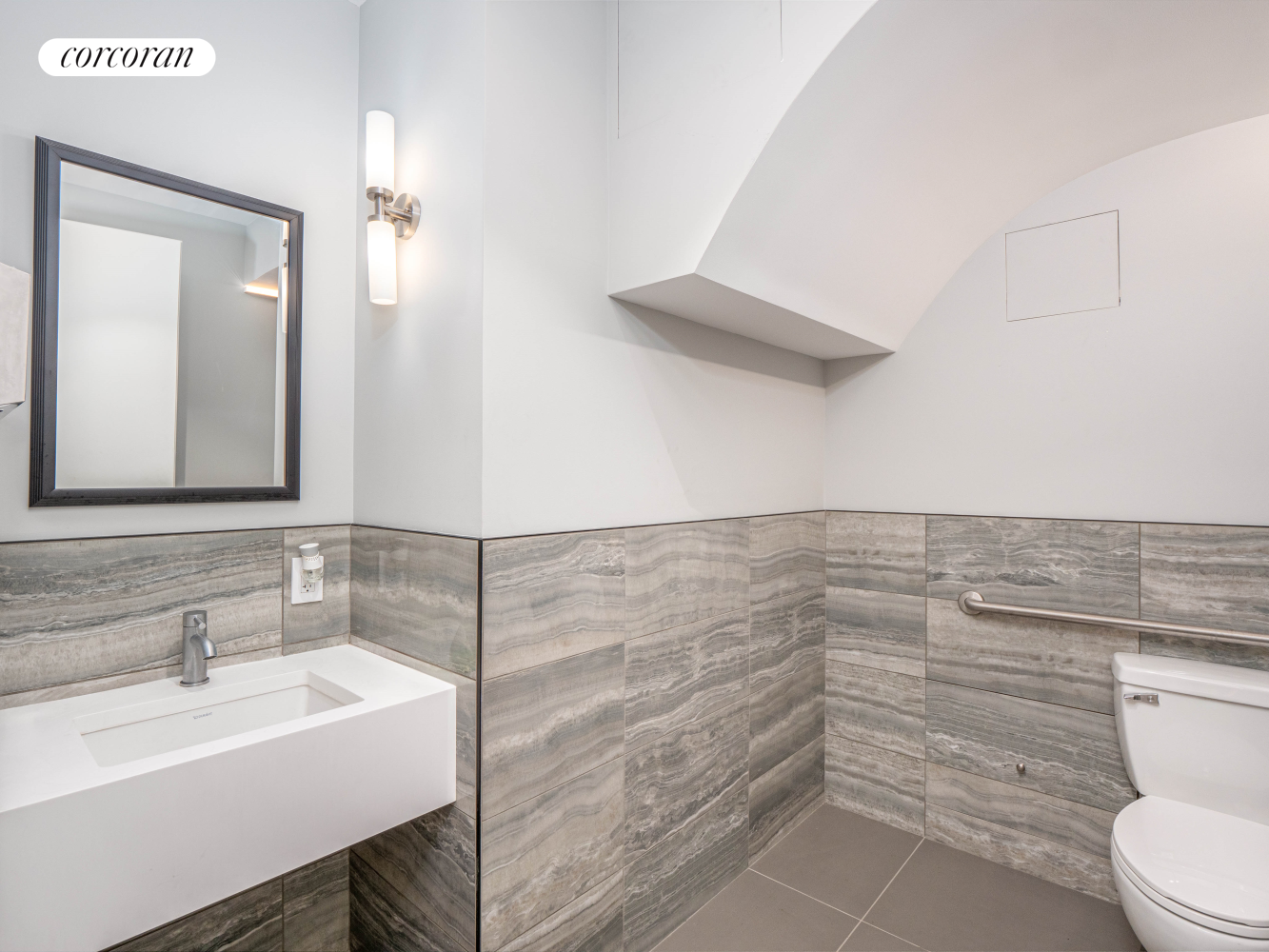 64 West 36th Street, Unit 5C Manhattan, NY 10018 - Photo 9 of 12