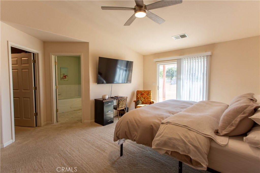 14304 Huntington Road Madera, CA 93636 - Photo 15 of 44