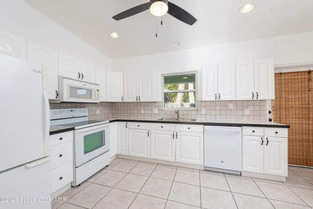 $2,850 | 206 4th Avenue, Indialantic, FL 32903