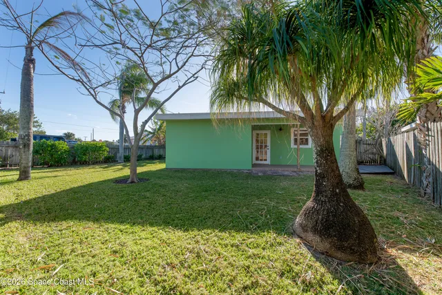 $2,850 | 206 4th Avenue, Indialantic, FL 32903