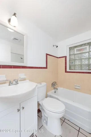 $2,850 | 206 4th Avenue, Indialantic, FL 32903