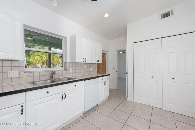 $2,850 | 206 4th Avenue, Indialantic, FL 32903