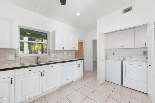 $2,850 | 206 4th Avenue, Indialantic, FL 32903