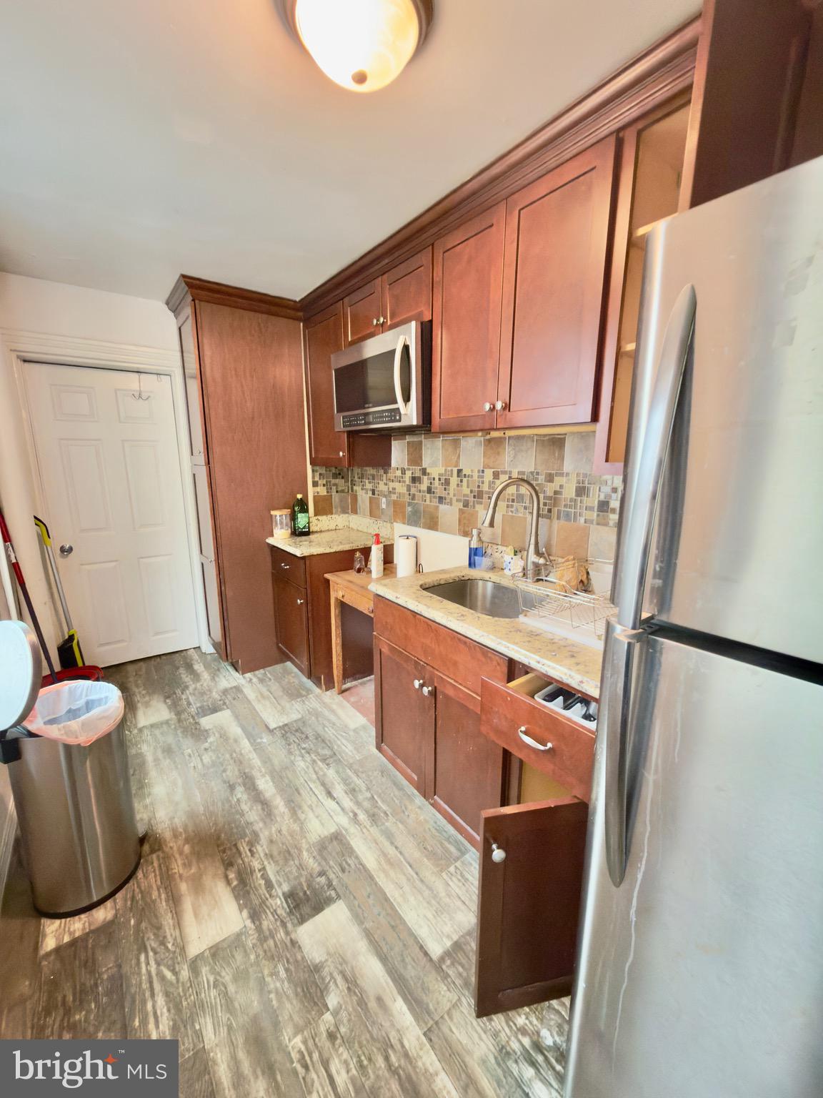 830 Bingaman Street Reading, PA 19602 - Photo 10 of 19