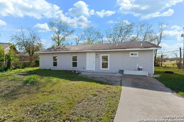 $1,400 | 3222 Pine Hollow, San Antonio, TX 78211