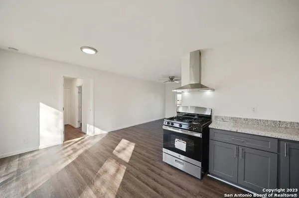 $1,400 | 3222 Pine Hollow, San Antonio, TX 78211