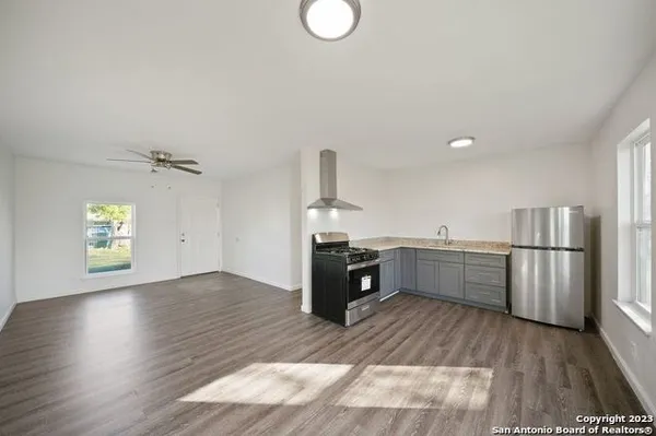 $1,400 | 3222 Pine Hollow, San Antonio, TX 78211