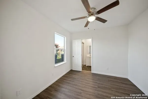 $1,400 | 3222 Pine Hollow, San Antonio, TX 78211