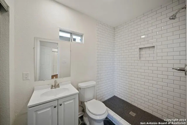 $1,400 | 3222 Pine Hollow, San Antonio, TX 78211