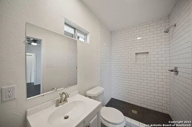 $1,400 | 3222 Pine Hollow, San Antonio, TX 78211