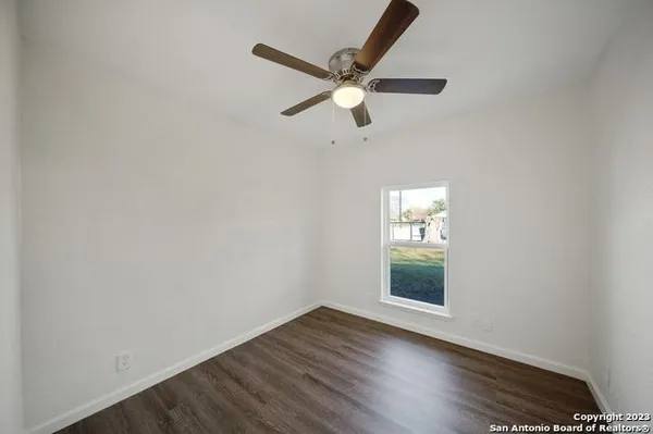 $1,400 | 3222 Pine Hollow, San Antonio, TX 78211