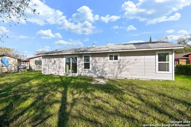 $1,400 | 3222 Pine Hollow, San Antonio, TX 78211