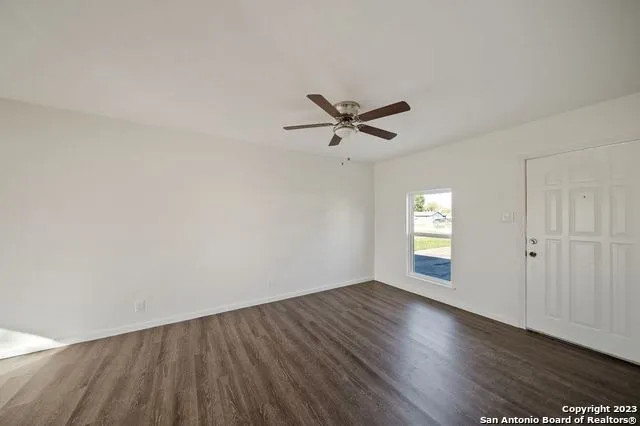 $1,400 | 3222 Pine Hollow, San Antonio, TX 78211