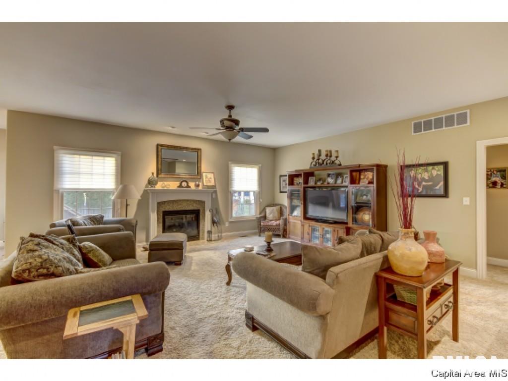 2001 Providence Lane Springfield, IL 62711 - Photo 10 of 31