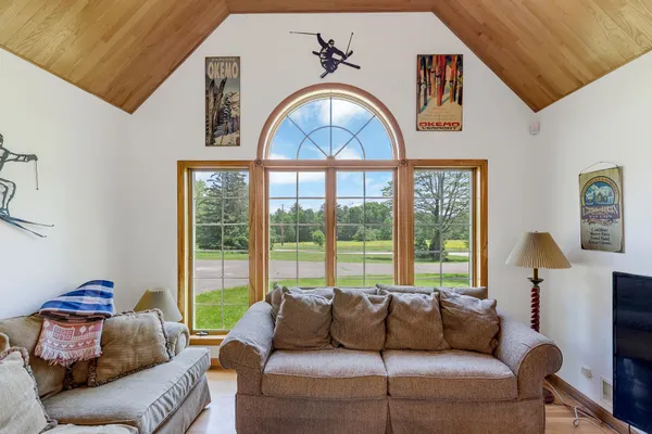 $739,000 | 490 West Hill Road, Ludlow, VT 05149