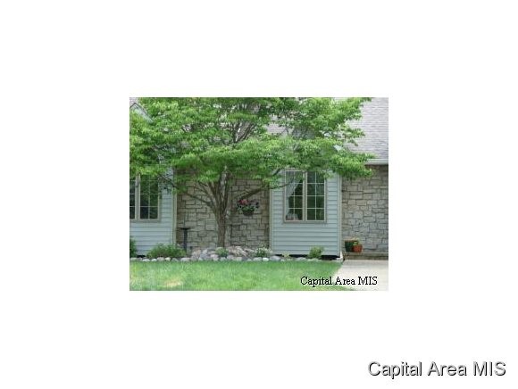 118 Country Place Springfield, IL 62703 - Photo 1 of 12