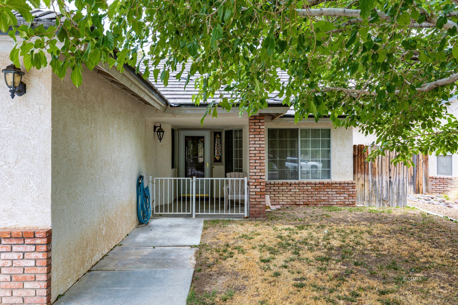 1208 Alysa Court Ridgecrest, CA 93555 - Photo 3 of 23