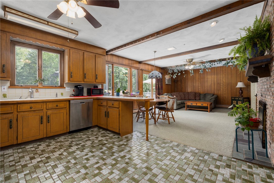 148 Town Farm Road Coventry, RI 02816 - Photo 14 of 32