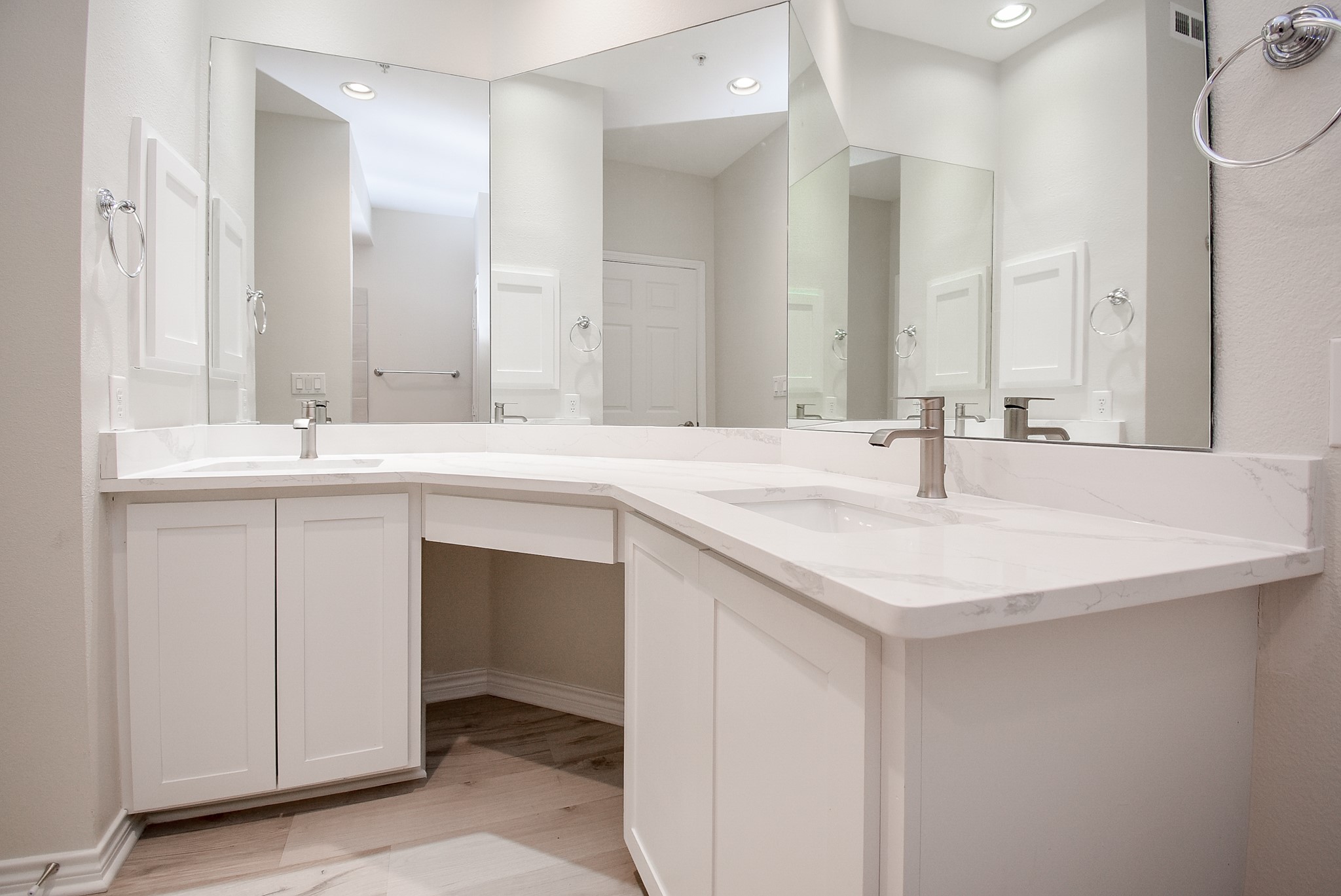 2400 McCue Road, Unit 357 Houston, TX 77056 - Photo 14 of 35