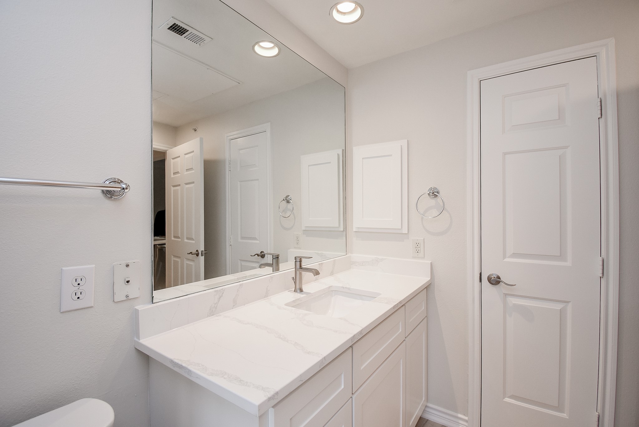 2400 McCue Road, Unit 357 Houston, TX 77056 - Photo 17 of 35