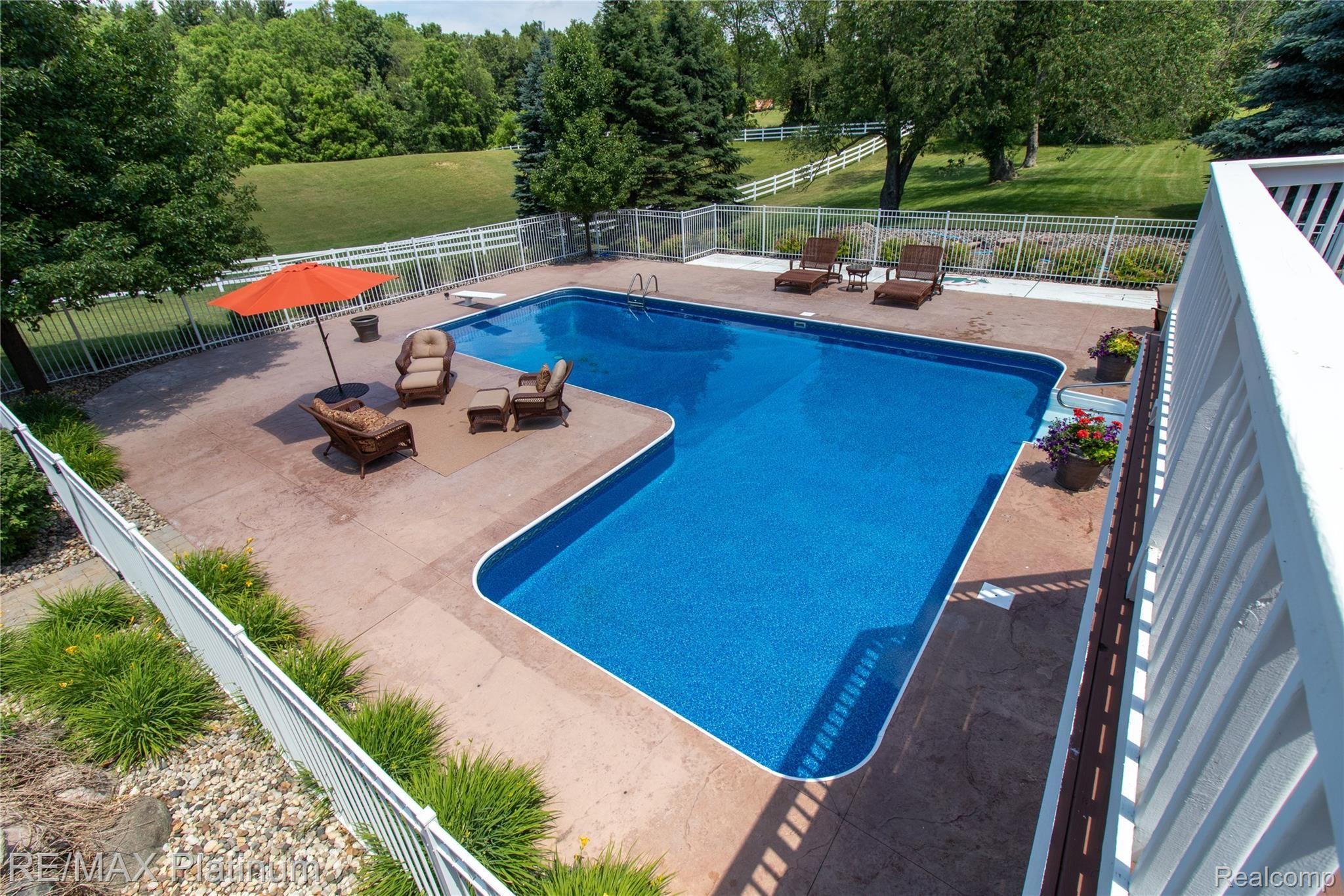 12983 Holtforth Road Fenton, MI 48430 - Photo 20 of 90 20.jpg