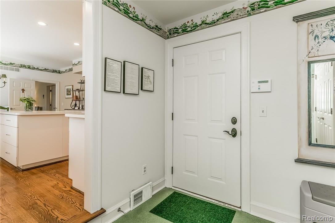 61 Lothrop Road Grosse Pointe, MI 48236 - Photo 31 of 57 025-Laundry_Room-2618069-medium.jpg