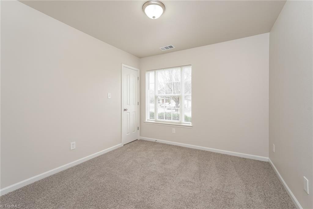 1137 Hawick Drive High Point, NC 27262 - Photo 13 of 17