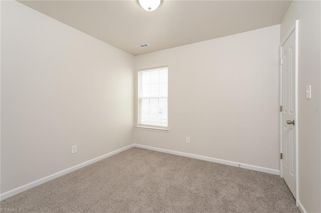 1137 Hawick Drive High Point, NC 27262 - Photo 14 of 17