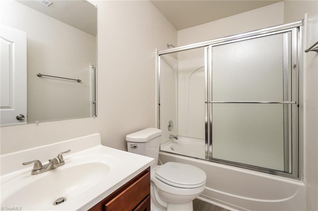 1137 Hawick Drive High Point, NC 27262 - Photo 15 of 17