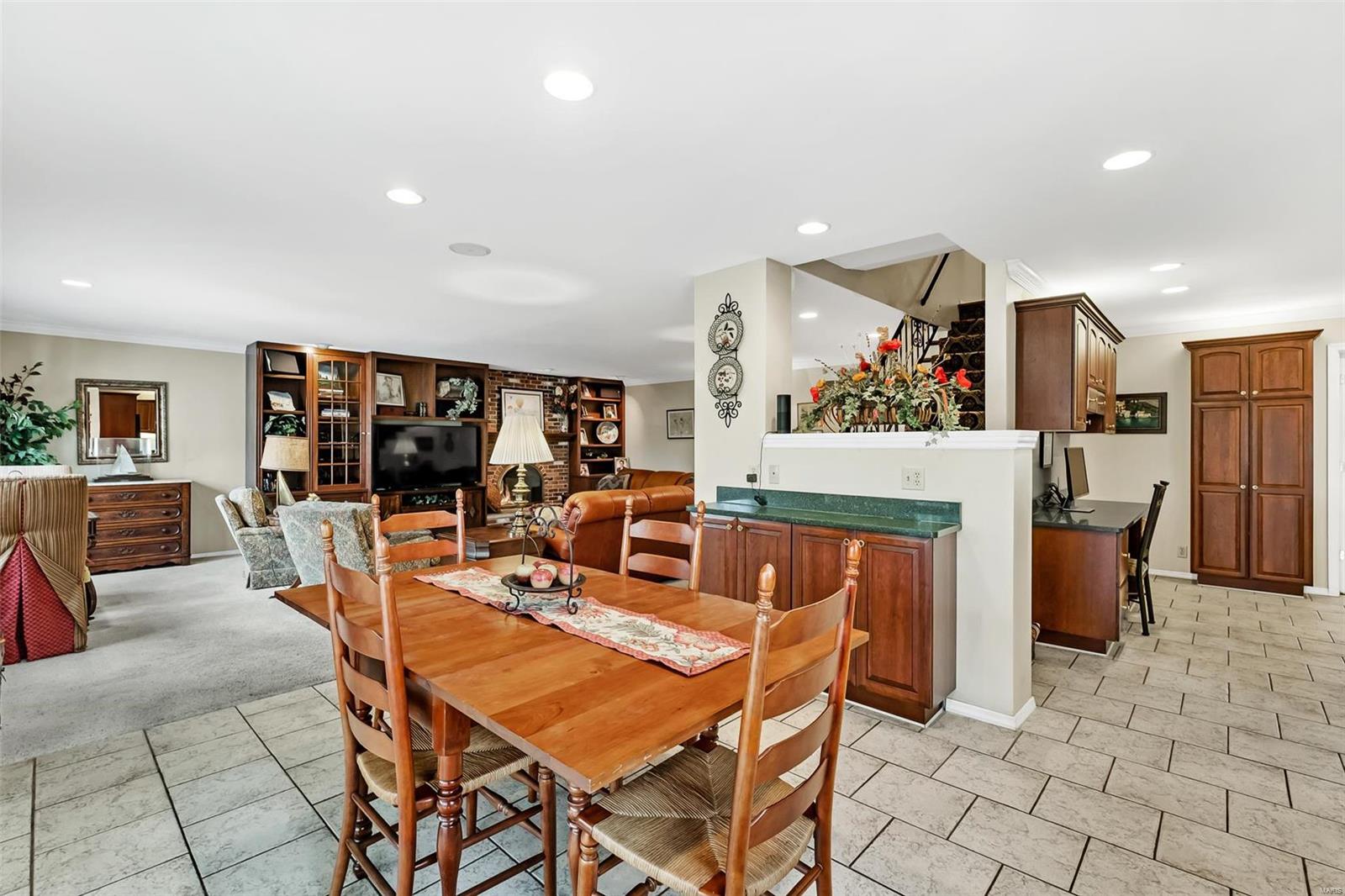 831 Bergquist Drive Ballwin, MO 63011 - Photo 16 of 45