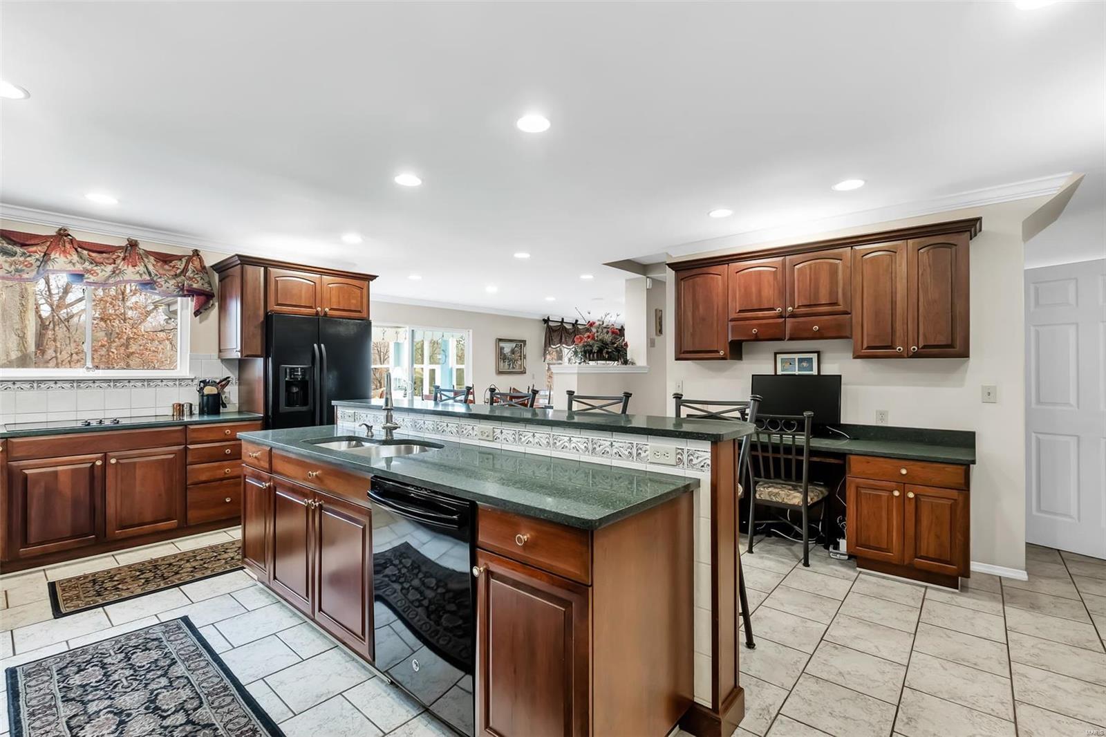 831 Bergquist Drive Ballwin, MO 63011 - Photo 20 of 45