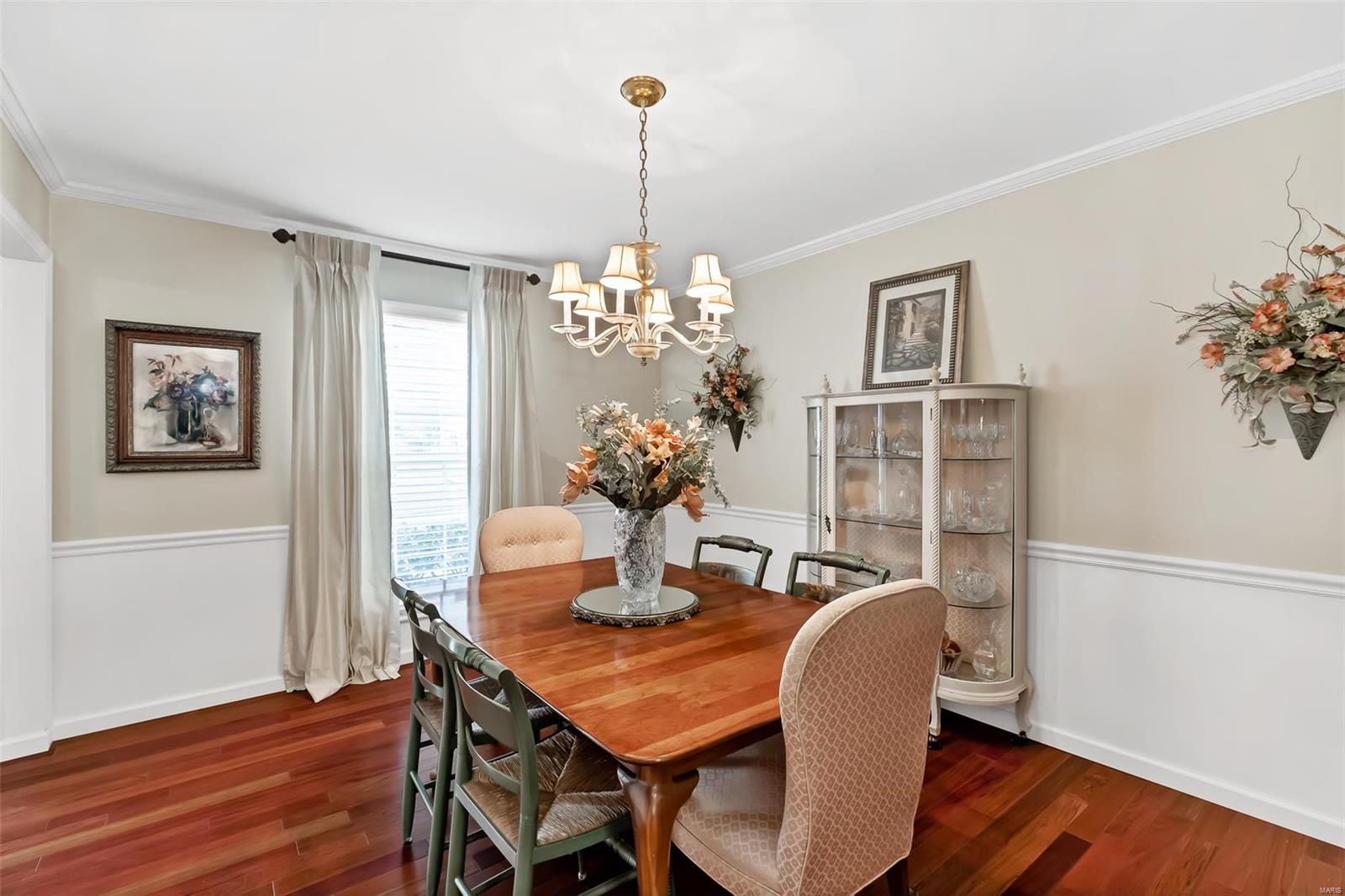 831 Bergquist Drive Ballwin, MO 63011 - Photo 5 of 45