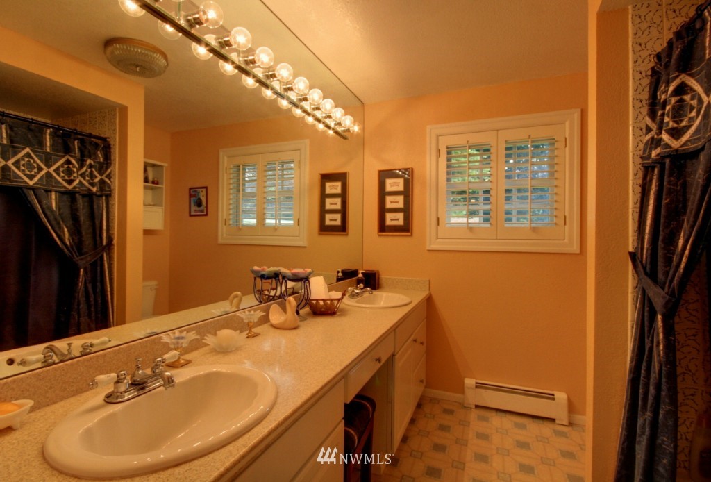 12226 Southeast 178th Street Renton, WA 98058 - Photo 22 of 23 Gallery Image 22