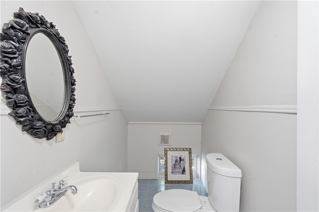 127 Meadow Street Pawtucket, RI 02860 - Photo 14 of 37