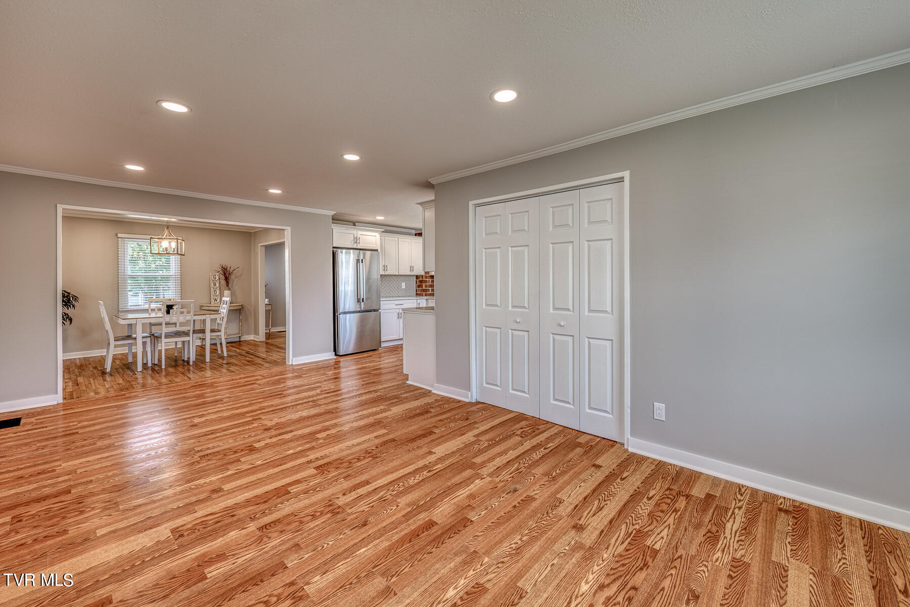 1517 Kings Road Kingsport, TN 37664 - Photo 25 of 34 1517 Kings Rd-24