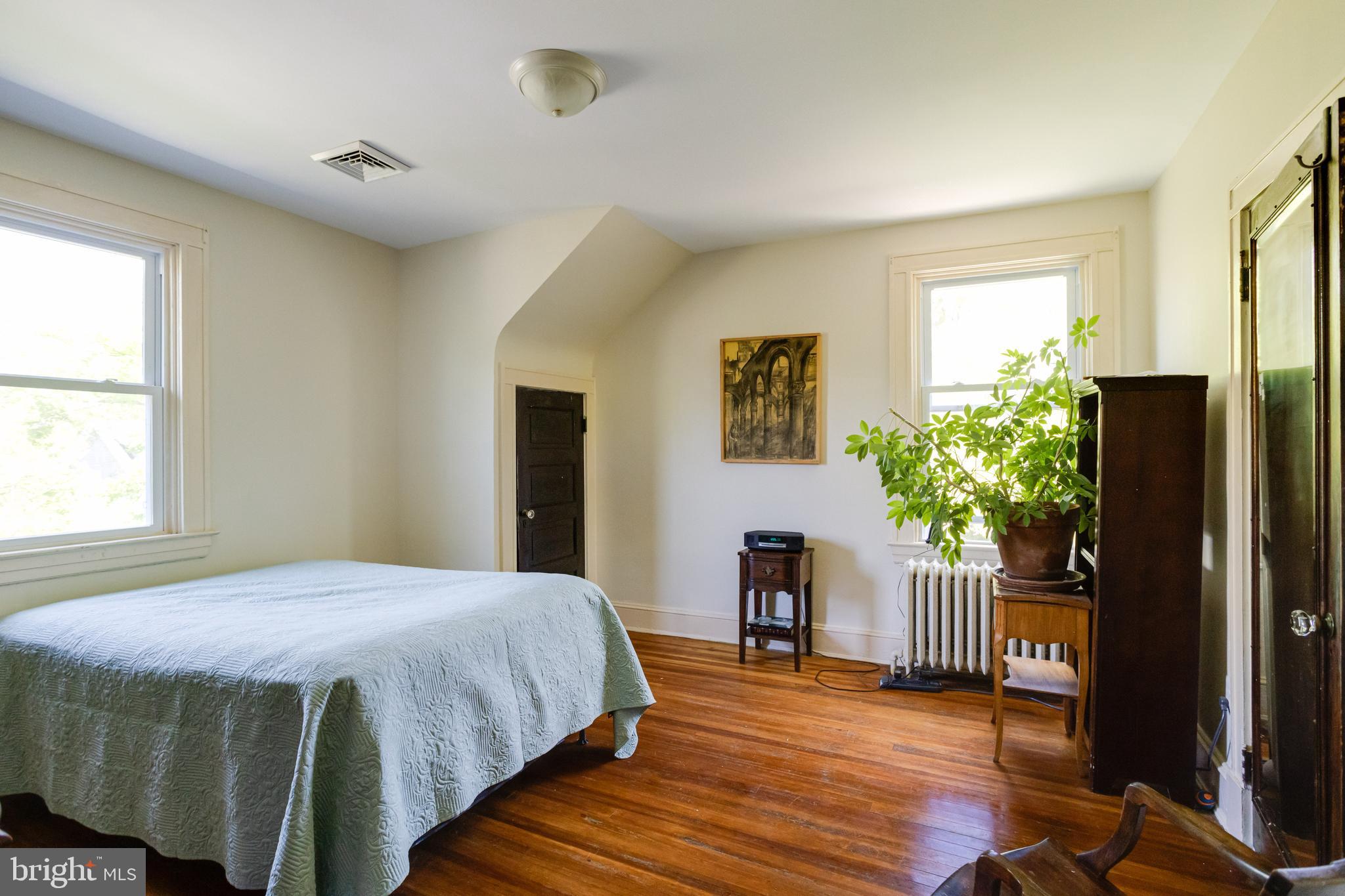 2213 Chilham Road Baltimore, MD 21209 - Photo 18 of 43