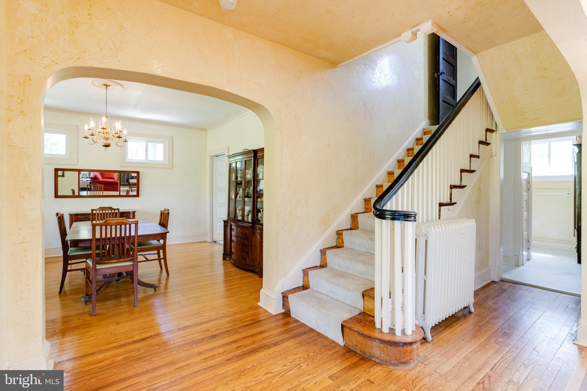 2213 Chilham Road Baltimore, MD 21209 - Photo 4 of 43