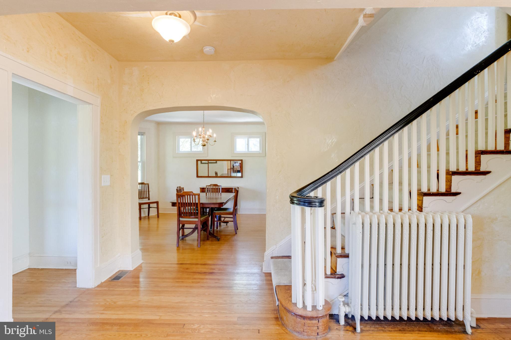 2213 Chilham Road Baltimore, MD 21209 - Photo 5 of 43